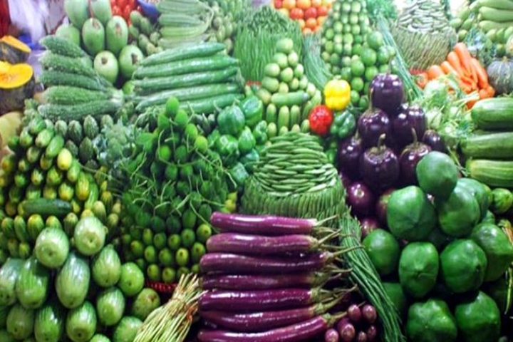 দাম বেড়েছে কাঁচামরিচ-মুরগির, কমেছে ইলিশ ও তেলের