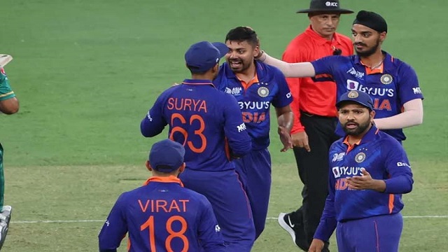 শ্রীলঙ্কা ম্যাচ চলাকালীন দুঃসংবাদ শুনল ভারত