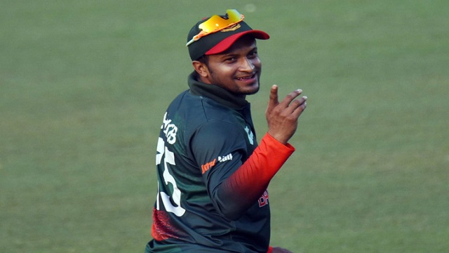 অলরাউন্ডারদের শীর্ষে ফিরলেন সাকিব