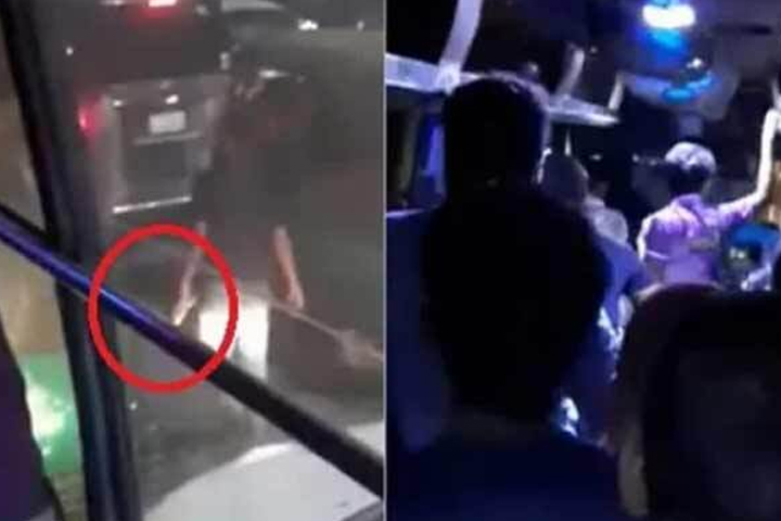 ঢাকায় বাসে অস্ত্রের মুখে ছিনতাইচেষ্টা, ভিডিও ভাইরাল
