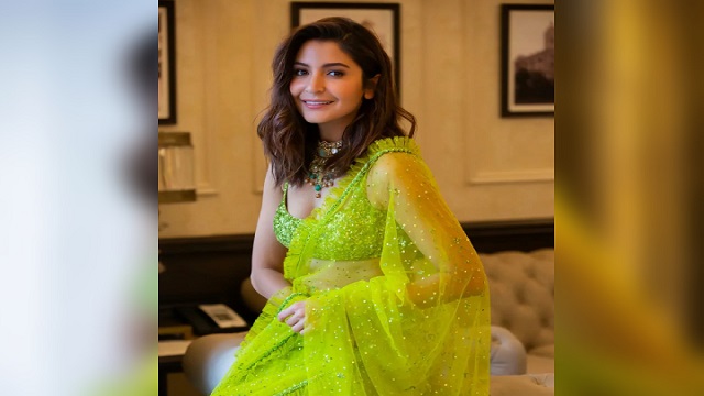 কলকাতায় আনুশকার দীপাবলি