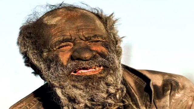 অর্ধশতাধিক বছর গোসল না করা সেই ইরানি ব্যক্তি আর নেই