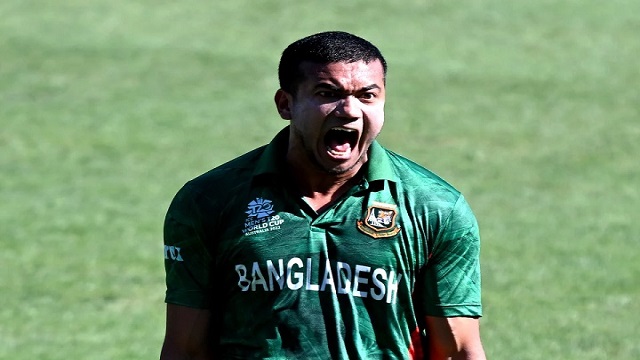 বিশ্বকাপে বোলারদের তালিকায় শীর্ষে তাসকিন