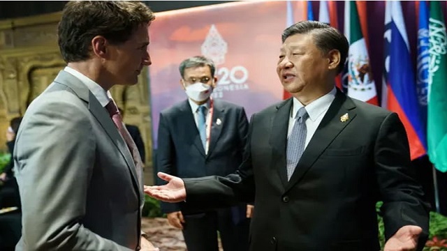 ট্রুডোকে সামনে পেয়ে ‘ক্ষোভ ঝাড়লেন’ শি জিনপিং