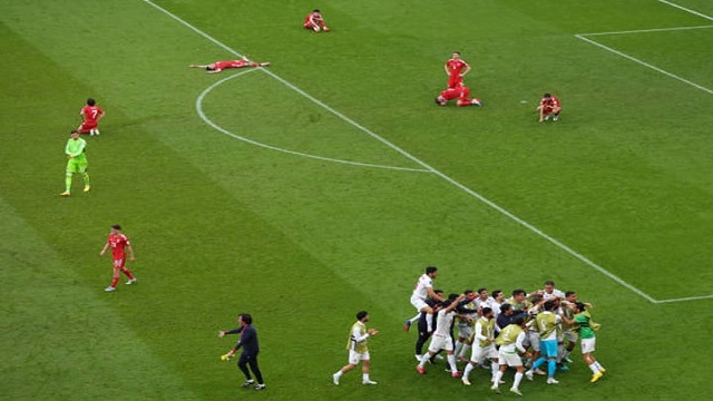 ওয়েলসকে কাঁদিয়ে ইরানের নাটকীয় জয়