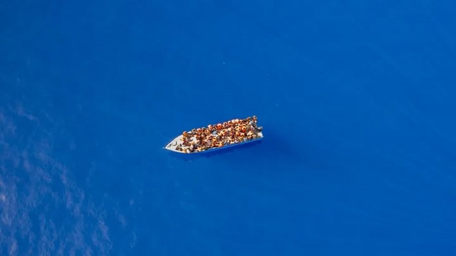 তিউনিসিয়ার উপকূলে অভিবাসীবোঝাই নৌকাডুবি, নিহত ৫