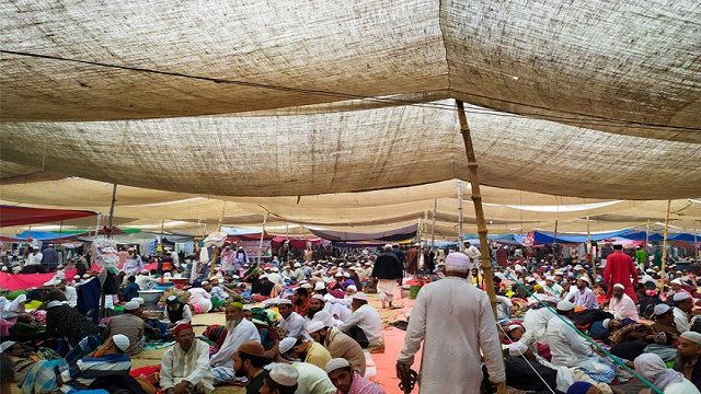 ইজতেমার দ্বিতীয় দিনেও কানায় কানায় পূর্ণ তুরাগ তীর