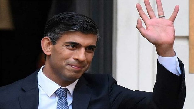 ক্ষমা চাইলেন ঋষি সুনাক