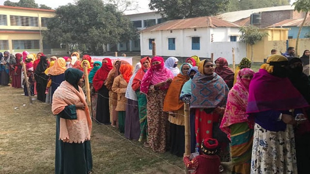 ৬ আসনের উপনির্বাচনে ভোটগ্রহণ চলছে