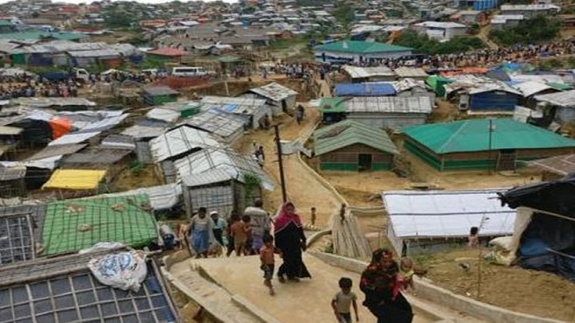 রোহিঙ্গা শিবির থেকে অস্ত্র ও গুলিসহ আরসার ৬ সদস্য আটক