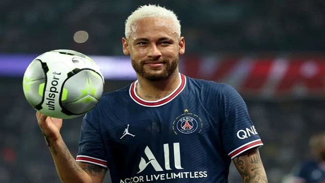 বায়ার্নের বিপক্ষে অনিশ্চিত নেইমার