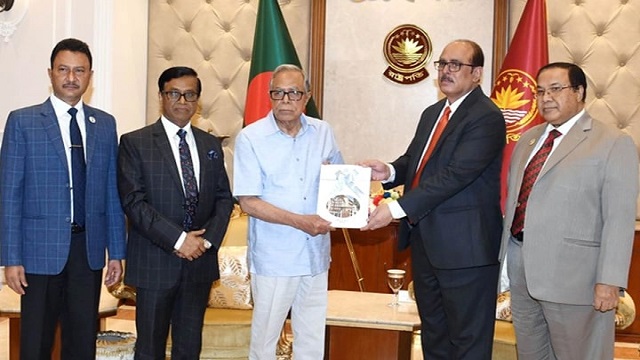 দুদকের কেউ যেন দুর্নীতিতে না জড়ায় : রাষ্ট্রপতি