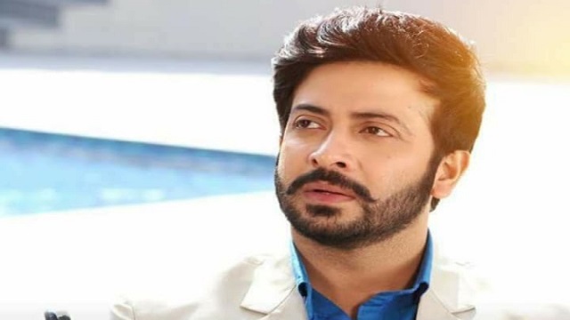 শাকিব খানের প্রতি প্রযোজকের আইনি নোটিশ