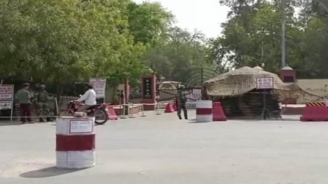 ভারতে সেনা ঘাঁটিতে গোলাগুলি, নিহত ৪