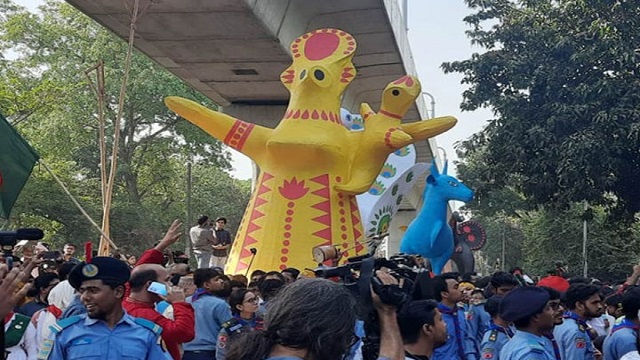 মঙ্গল শোভাযাত্রায় মানুষের ঢল