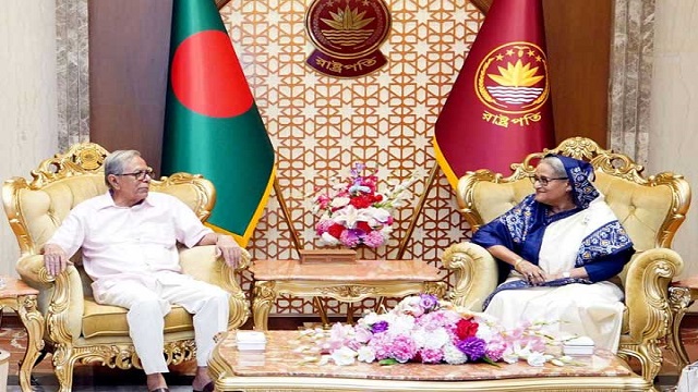 বঙ্গভবনে রাষ্ট্রপতির সঙ্গে দেখা করলেন প্রধানমন্ত্রীর