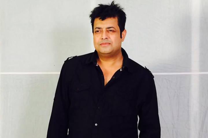 থার্ড ক্লাসরাই ভাইরাল হতে চায় : সানী