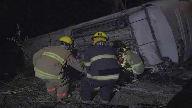 মেক্সিকোতে বাস খাদে পড়ে নারীসহ নিহত ১৮