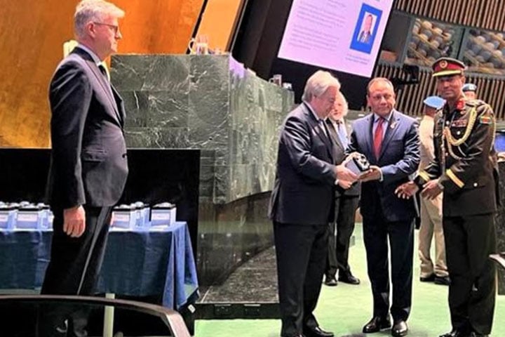 জীবন উৎসর্গকারী ৫ বাংলাদেশি পেলেন ‘দ্যাগ হ্যামারশোল্ড’ পদক