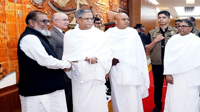 হজে গেলেন রাষ্ট্রপতি