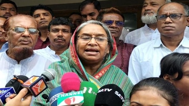 কোনো চাপের কাছে বাংলাদেশ মাথানত করে না : শিক্ষামন্ত্রী