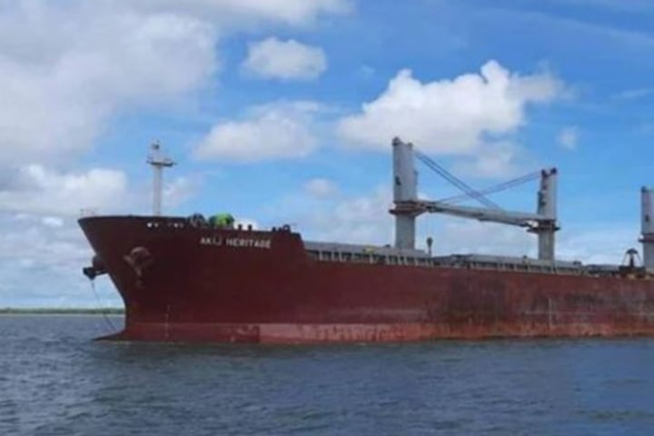 মোংলা বন্দরে ৩১ হাজার টন কয়লা নিয়ে বিদেশি জাহাজ
