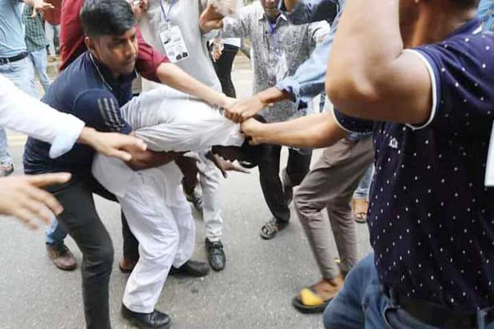 হিরো আলমের ওপর হামলা: দুজন আটক