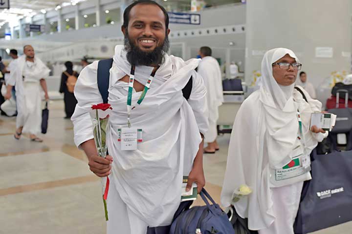 দেশে ফিরেছেন ৬৭ হাজার ৭৯ হাজি