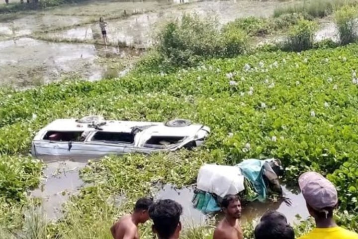 প্রাইভেটকার-অটোরিকশা মুখোমুখি সংঘর্ষ, নিহত বেড়ে ৭