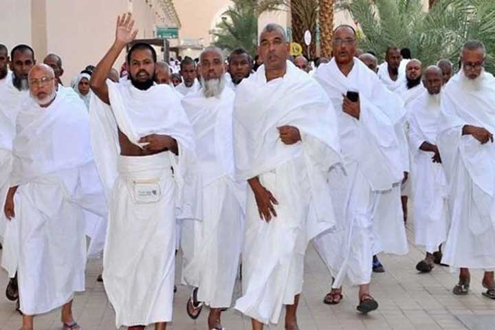 হজ প্যাকেজের কমানো টাকা ফেরত নেওয়ার আহ্বান