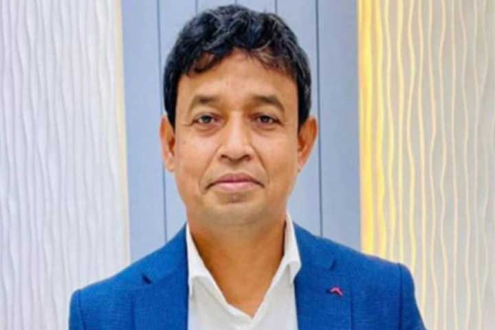 ওমরাহ করতে সৌদি গেলেন ডিবিপ্রধান হারুন