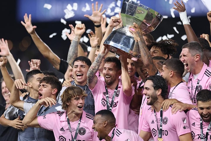 মেসির হাত ধরে প্রথম শিরোপার স্বাদ পেলো মায়ামি