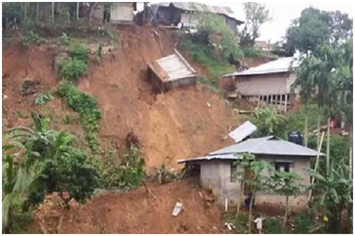 চট্টগ্রামে পাহাড় ধসে শিশুসহ নিহত ২