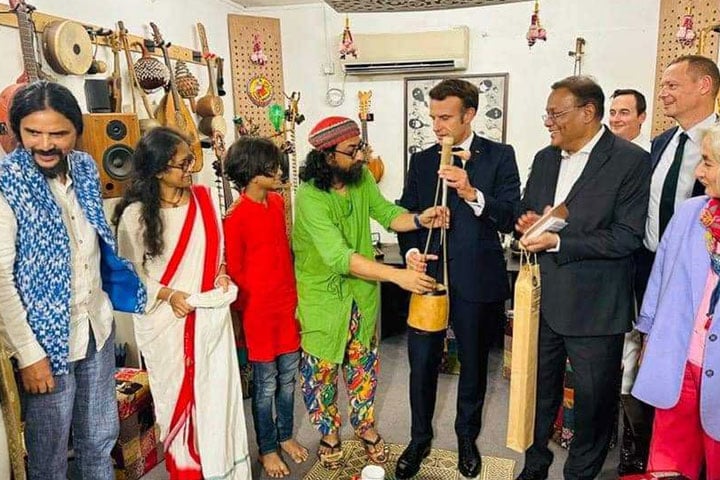 ফ্রান্সের প্রেসিডেন্টকে যে উপহার দিলেন জলের গানের রাহুল