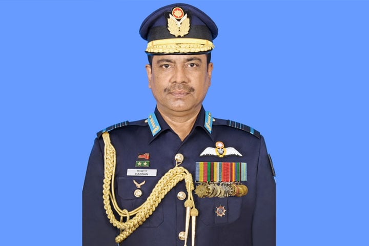 আরব আমিরাতে গেলেন বাংলাদেশ বিমানবাহিনী প্রধান