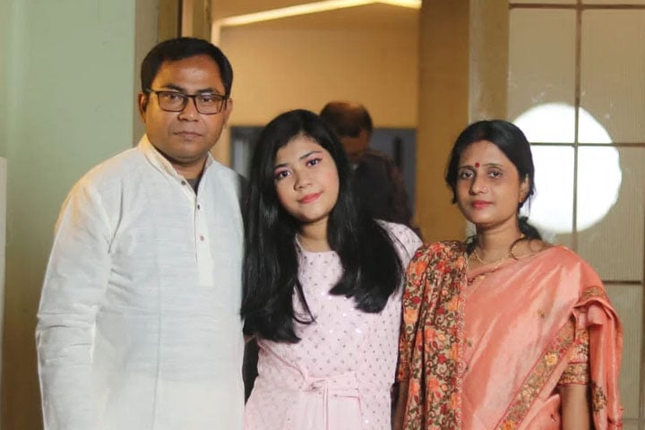 রাস্তায় সন্ত্রাসীর গুলিতে আহত ভুবন মারা গেছেন