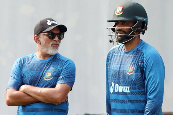 হাথুরুকে অব্যাহতি দিয়ে তামিমকে দলে নিতে লিগ্যাল নোটিশ