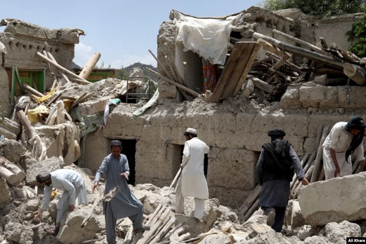 আফগানিস্তানে ৬.৩ মাত্রার ভূমিকম্প, নিহত বেড়ে ১২০