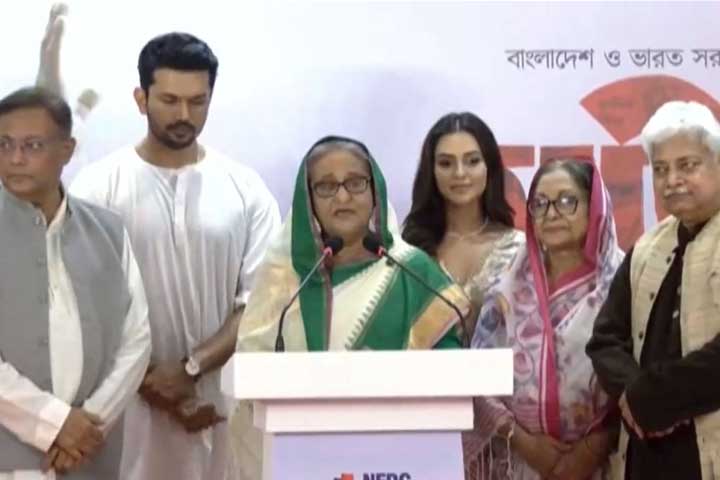 ‘মুজিব : একটি জাতির রূপকার’ সিনেমার প্রিমিয়ার প্রদর্শনীর উদ্বোধন