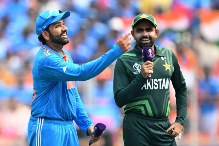 টস জিতে বোলিংয়ে ভারত