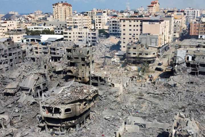 গাজায় ইসরায়েলি হামলায় ১৩ বন্দি নিহত