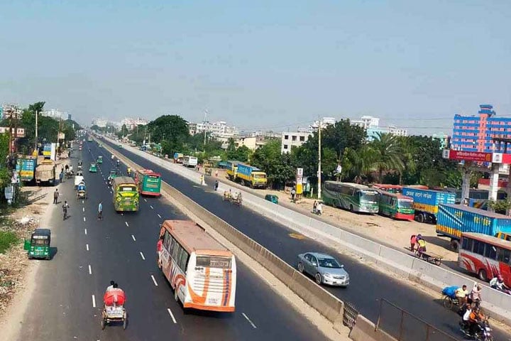 বিএনপি’র ডাকা তৃতীয় দফা অবরোধের প্রথম দিন আজ