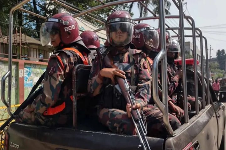 সারাদেশে ২৩০ প্লাটুন বিজিবি মোতায়েন