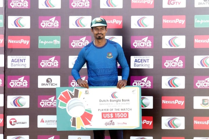 ইতিহাসগড়া জয়ে ম্যাচসেরার পুরস্কার পেয়ে যা বললেন তাইজুল