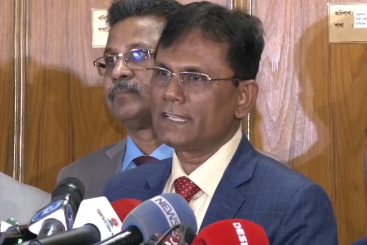 সমাবেশ করতে আওয়ামী লীগকে অনুমতি নিতে হবে : ইসি