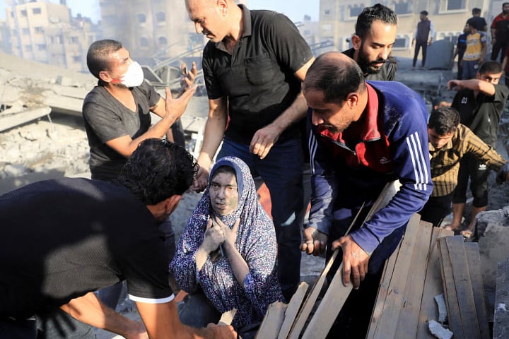 গাজায় স্কুলে ইসরায়েলি হামলায় নিহত অন্তত ৫০