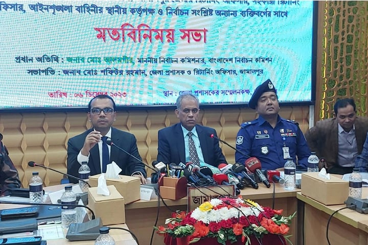 বিদেশিদের চাপ প্রসঙ্গে যা বললেন ইসি আলমগীর