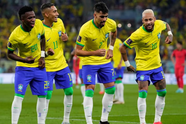 ফিফার নিষেধাজ্ঞায় পড়তে পারে ব্রাজিল