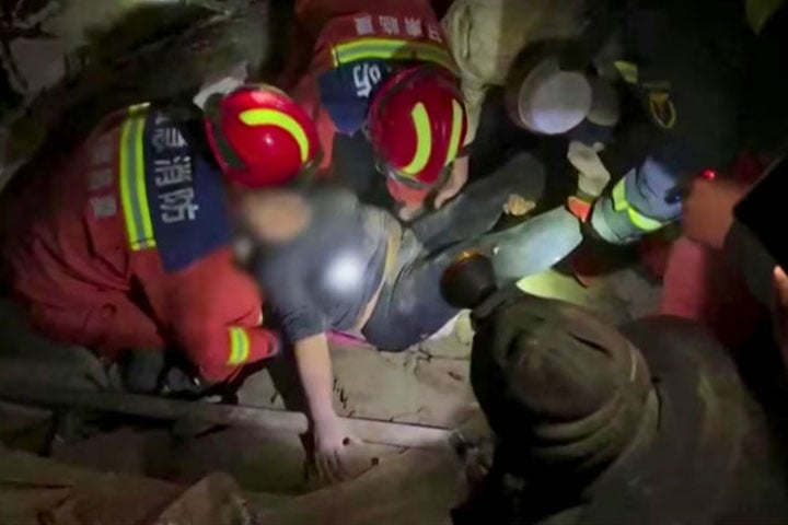 চীনে শক্তিশালী ভূমিকম্পে শতাধিক নিহত