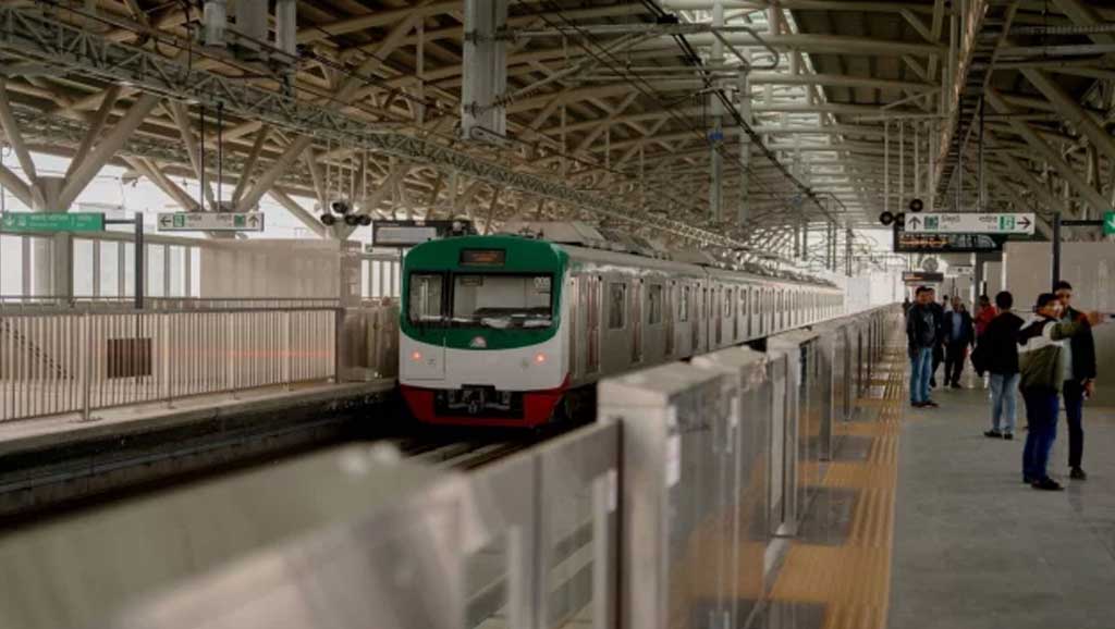 নতুন শিডিউলে ছুটল মেট্রোরেল